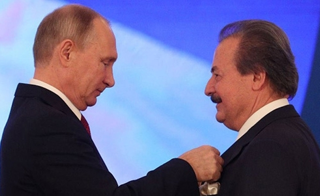 Putin, Cavit Çağlar'a 'Rus Devlet Nişanı' verdi