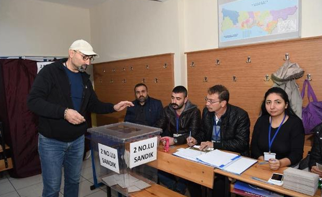 CHP'li belediyeden referandum kararı
