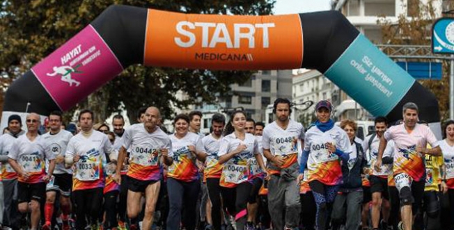 Hayat kurtarmak için 5 kilometre koştular