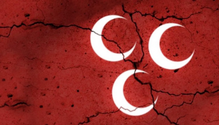 MHP'ye şok: Belediye başkanı ve meclis üyeleri istifa etti