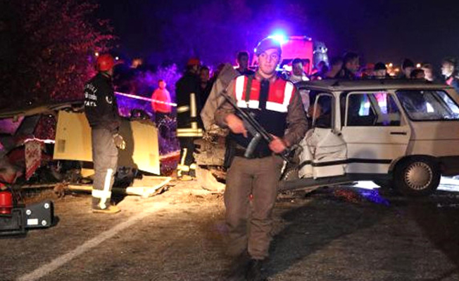 Denizli'de feci kaza: 4 ölü 4 yaralı!
