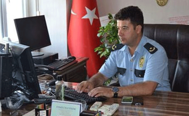 Kimlik soran emniyet müdürüne saldırdılar