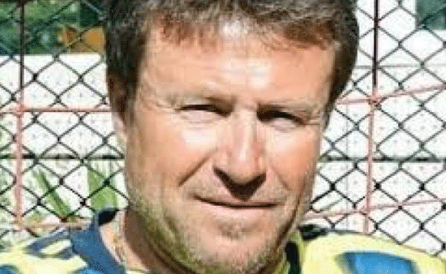Fenerbahçeli eski futbolcu Erdi Demir iki kişiyi bıçakladı