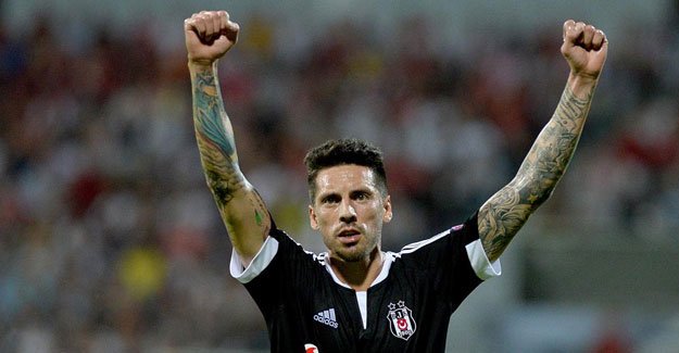 Beşiktaş'ta bir dönem bitti: Sosa, Milan'da