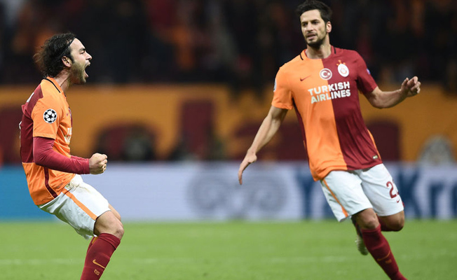 Galatasaraylı yıldız futbolcudan flaş jübile kararı