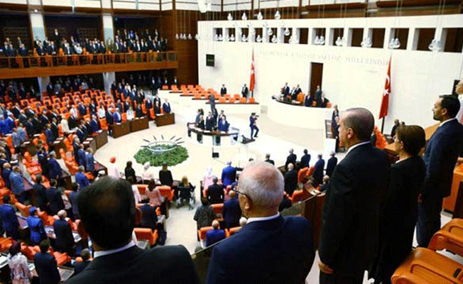 AKP'de parti içinde sınırlı değişiklik