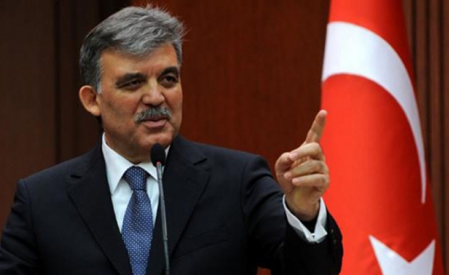 'Abdullah Gül alttan alta iç muhalefet mi yürütüyor?'