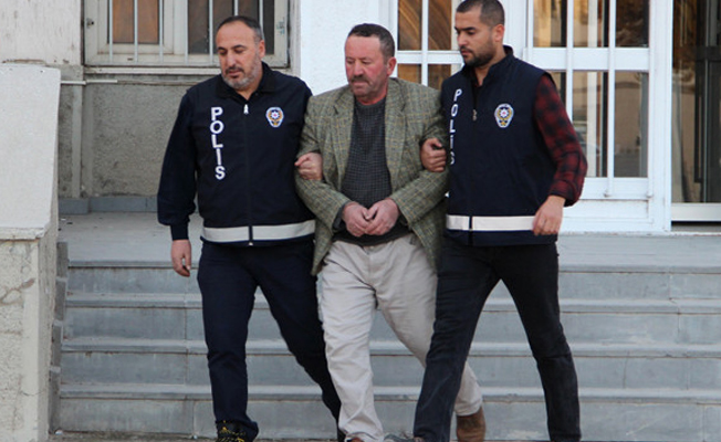 'FETÖ demeyeceksin, hocaefendi diyeceksin' demişti, gözaltına alındı