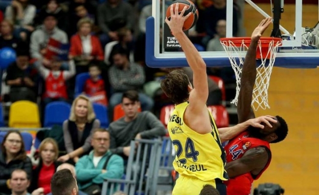 Fenerbahçe Doğuş son topta kazandı