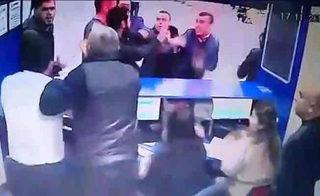 Otogarda, 'Kız kardeşime neden bilet sattın' kavgası... Demir çubuklarla birbirlerine girdiler