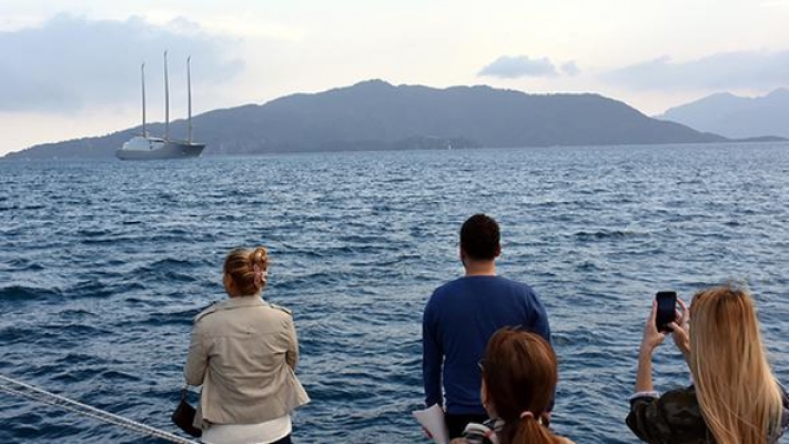 Rus milyarderin yelkenli yatı Marmaris’te