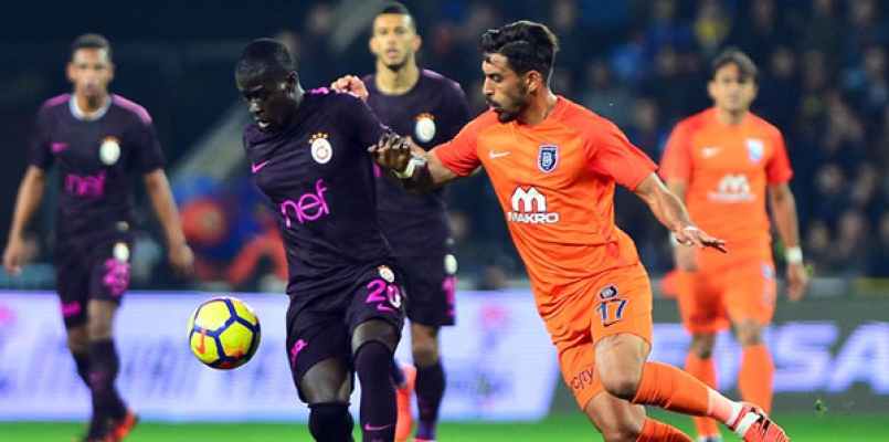 Başakşehir, Galatasaray'ı resmen dağıttı!