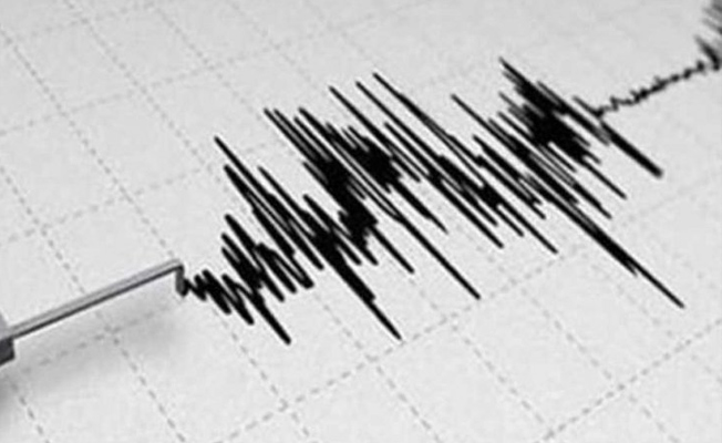 İzmir açıklarında 4.2'lik deprem