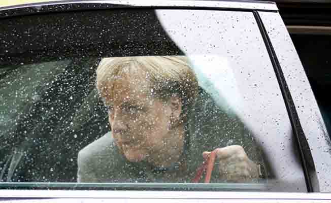 Merkel hezimeti yaşıyor! Koalisyon görüşmeleri çöktü