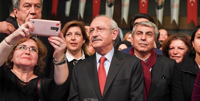Kılıçdaroğlu, Ataşehir'de öğretmenlerle bir araya geldi
