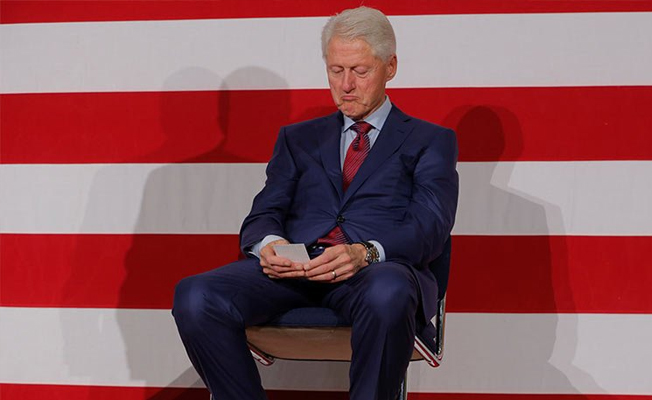 Bill Clinton cinsel saldırıyla suçlanıyor