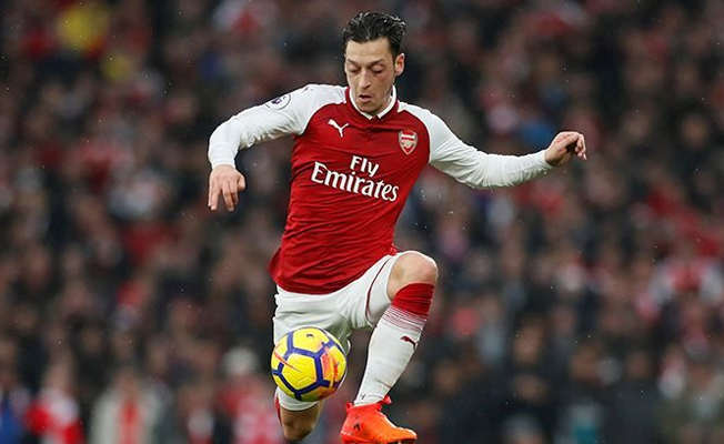 Barcelona Özil'i renklerine bağladı iddiası!