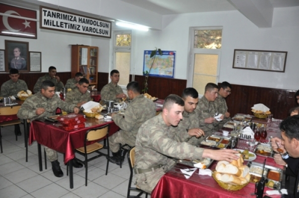 Askerin yemek duası değişti