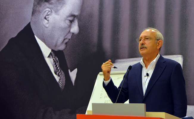 Kılıçdaroğlu'ndan öğretmenler için meslek yasası ve ikramiye çağrısı