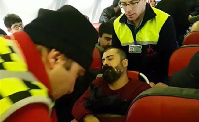 Amedspor'un doktoru, uçakta kalp krizi geçiren yurttaşı hayata döndürdü