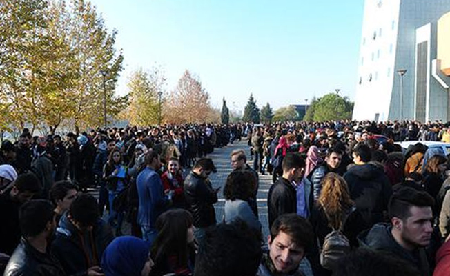 Uludağ Üniversitesi'nde İlber Ortaylı izdihamı
