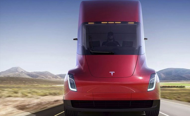 Tesla'nın elektrikli kamyonunun fiyatı belli oldu!