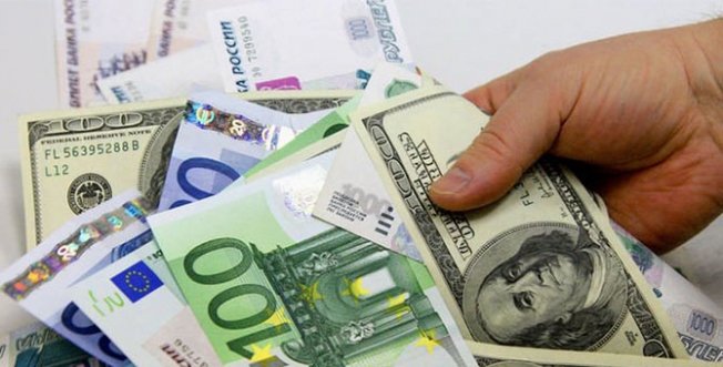Dolar yükselişte: Euro rekor düzeyde