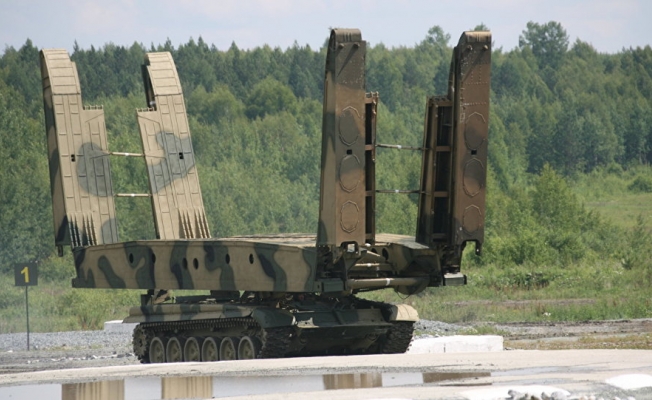 Suriye’de 'gizemli bir tank köprü' kullanıldı