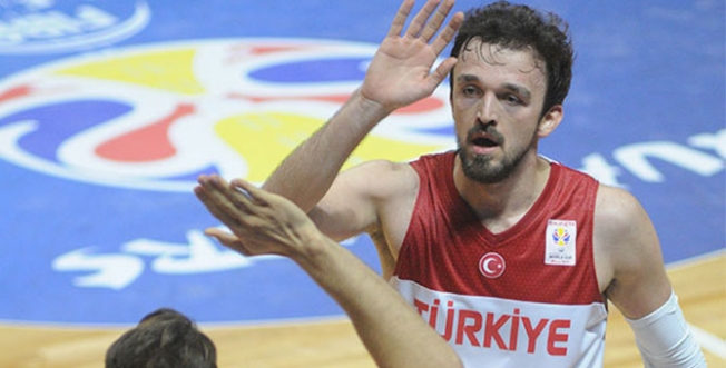 12 Dev Adam galibiyetle başladı
