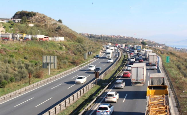 TEM'de feci kaza: 8 araç birbirine girdi!