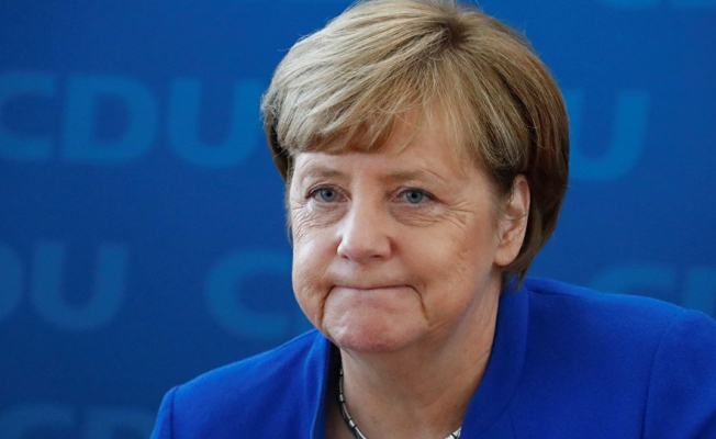Merkel'den erken seçim açıklaması