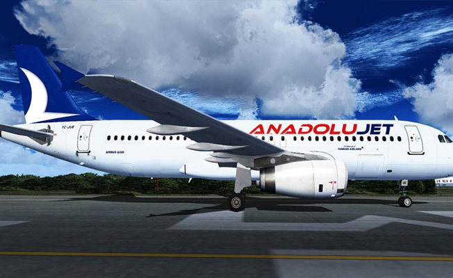 İstanbul uçağında pilot acil durum bildirdi