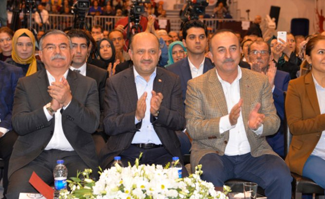Bakan Işık: Referandumla kendi işimizi zorlaştırdık