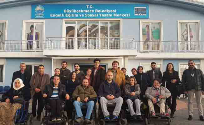 Büyükçekmeceli engelli çocuklar üniversite hocalarından ders alıyor