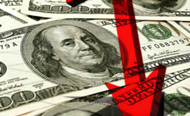 Dolar 3,90 liranın altına geriledi