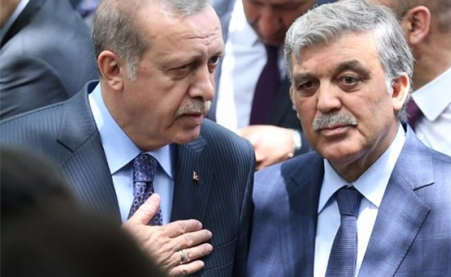 'Erdoğan'ın kelepçeli görmek istediği kişiler arasında Abdullah Gül de var'
