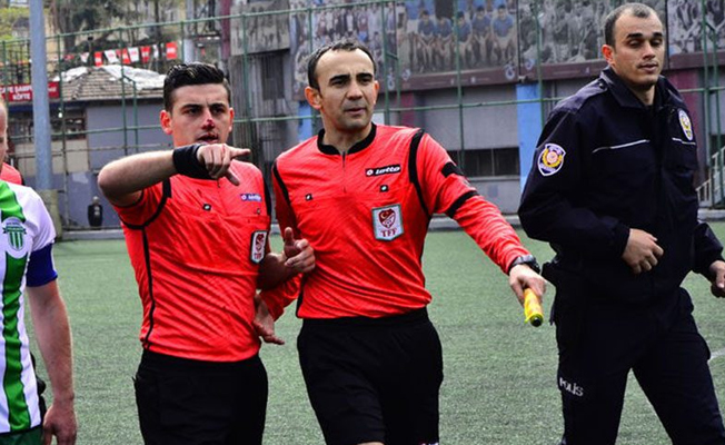 Hakemin burnunu ısıran futbolcuya hapis cezası!