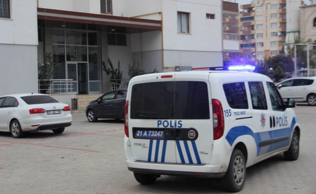 Diyarbakır’da bir kadın evinin önünde kurşun yağmuruna tutuldu