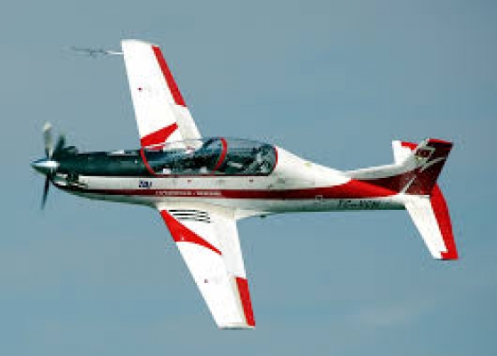 Pilot, iniş takımlarını açmayı unuttu: Uçak gövdesi üzerine iniş yaptı