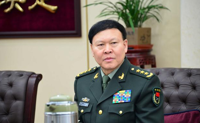Yolsuzlukla suçlanan Çin'li general kendini astı