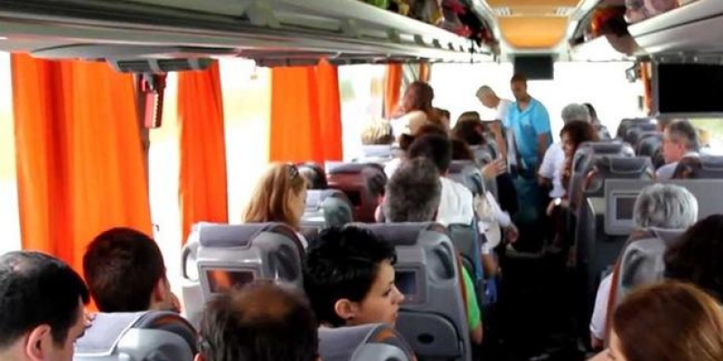 Antalya Valiliği'nden yol izin belgesi olmayan Suriyelilere bilet satış yasağı