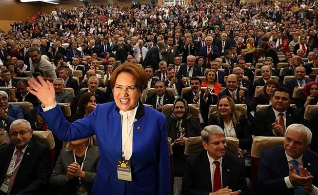 'AK Parti eriyor, İYİ Parti geliyor'