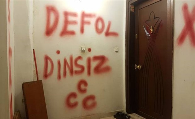 İstanbul'da Alevi evine çirkin saldırı