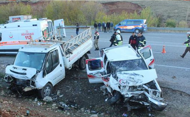 Adıyaman’da korkunç kaza: 2 ölü, 5 yaralı