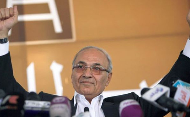 Eski Mısır Başbakanı gözaltına alındı
