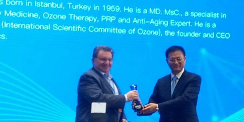 Türk doktor Ruhi Çakır'a Çin’den ödül