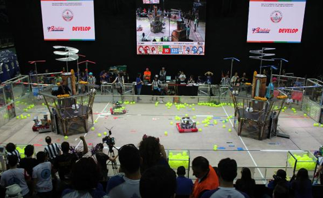 Liseli gençler robotlarını FRC Türkiye'de yarıştırdı
