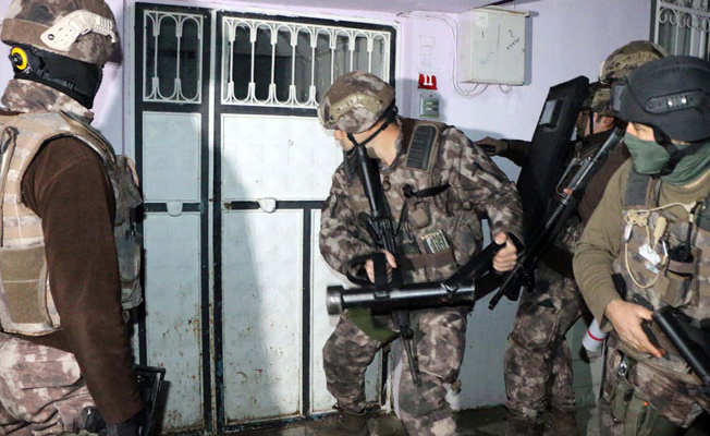 Fatih ve Başakşehir'de IŞİD operasyonu: 26 kişi gözaltına alındı