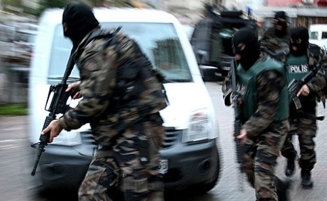İstanbul'da öğretmen ve doktorlara FETÖ operasyonu; çok sayıda gözaltı var