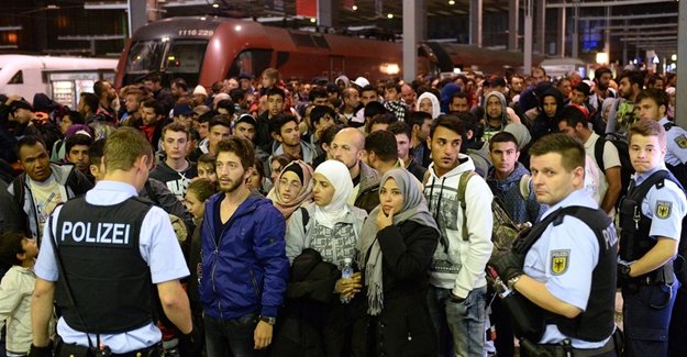 Almanya'da 8.7 milyon göçmen yaşıyor